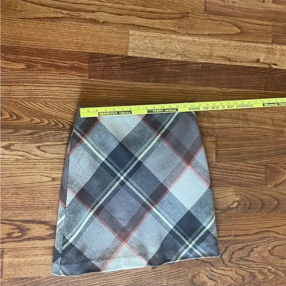 EUC Talbots Wool Blend Plaid Pencil Skirt for Work - Picture 5 of 6